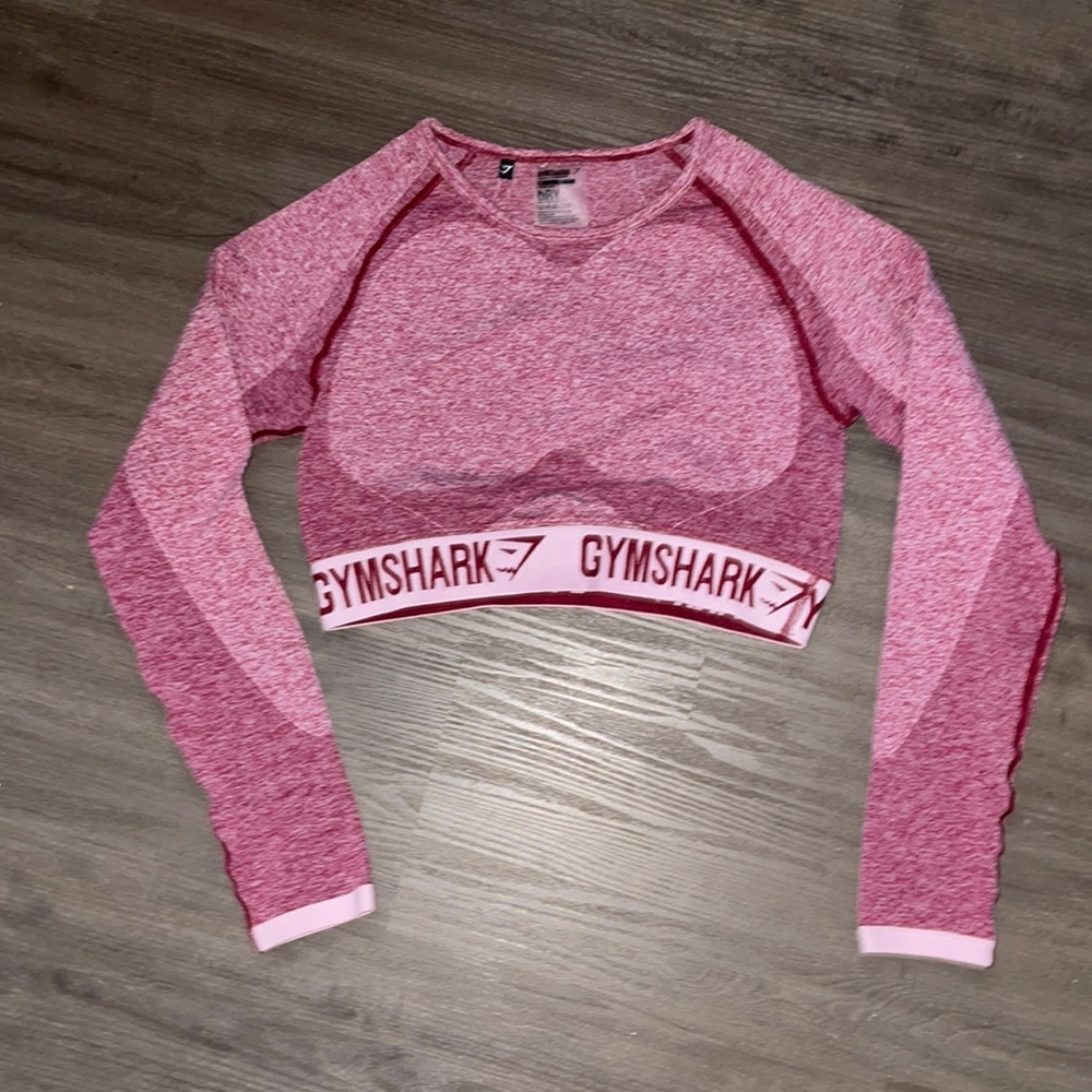 Gym shark crop long sleeve